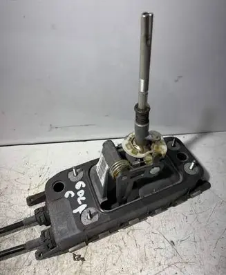 Volkswagen Golf VI Gear shifter/selector 1K0711049CD 201007220243