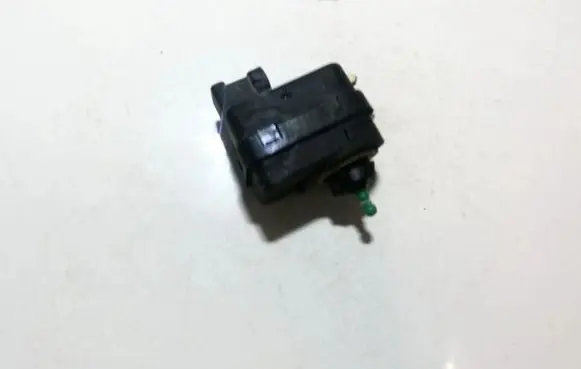 Renault Scenic I Headlight level adjustment motor 770084014111