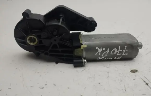 Mercedes-Benz ML W164 Seat adjustment motor 820591114