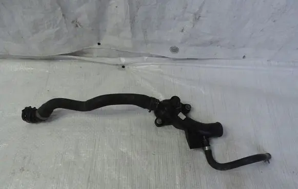 Opel Astra J Thermostat housing