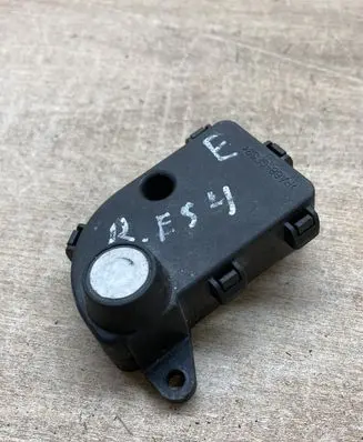 Renault Laguna II Air flap motor/actuator 52485219