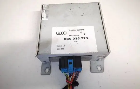 Audi A4 S4 B6 8E 8H Sound amplifier 8e9035223