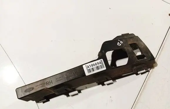 Front bumper mounting bracket