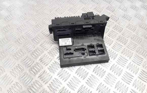 Mercedes-Benz E W211 Fuse module 2115457101