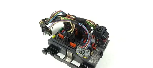 Citroen Berlingo BSM Control unit 9666700480 R0500