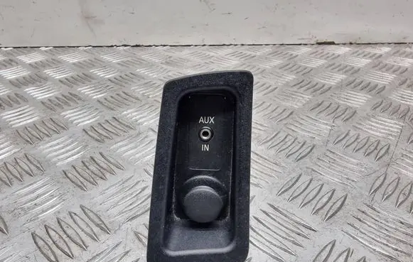 BMW 1 E81 E87 AUX in-socket connector 6930561