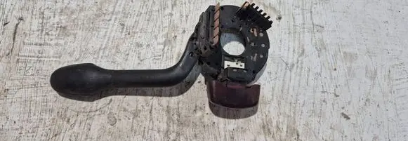 Volkswagen Golf III Wiper control stalk D0TSAE0091