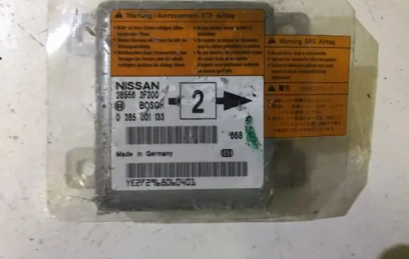 Nissan Primera Airbag control unit/module 0285001133 285562F200