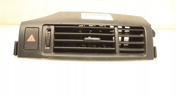 Toyota Verso Dashboard air vent grill cover trim 