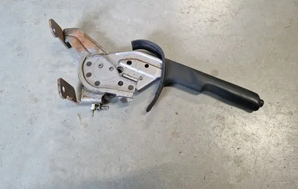Nissan Patrol Y61 Handbrake/parking brake lever assembly