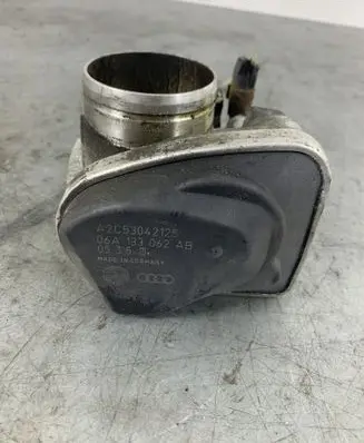 Audi A3 S3 8P Throttle valve A2C53042125 06A133062AB