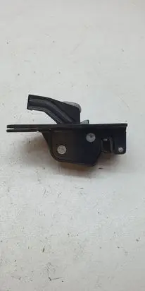 Loading door lock
