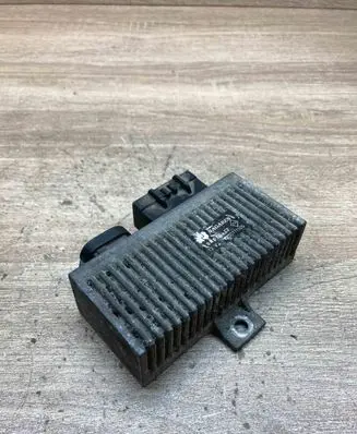 Renault Kangoo I Glow plug pre-heat relay 7700111525