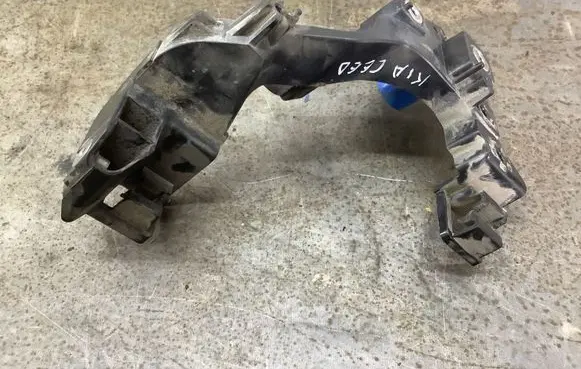 KIA Ceed Headlight/headlamp mounting bracket ET013E 95710 1R000