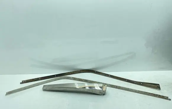 Rolls-Royce Silver Spur Front door trim bar 