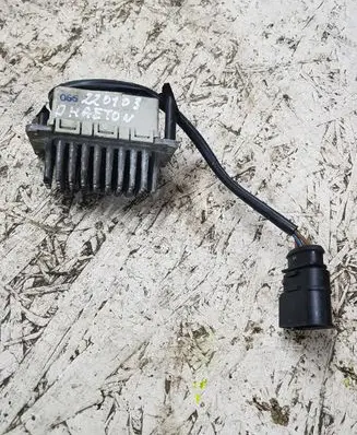Volkswagen Phaeton Heater blower motor/fan resistor 3D0107521