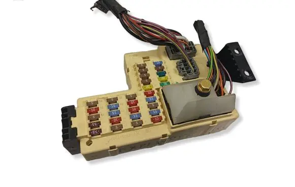Ford Explorer Fuse module 3L2T14A067DA 0311042