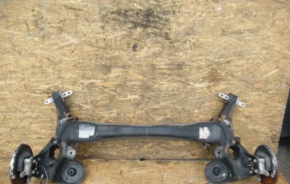 Citroen C4 II Picasso Rear axle beam with reductor 