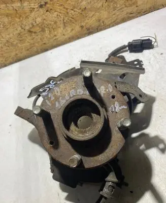Hyundai i20 (PB PBT) Front wheel hub
