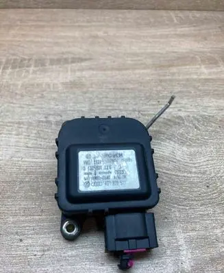 Audi A6 S6 C5 4B Air flap motor/actuator 4B1820511 0132801126 WithPlug