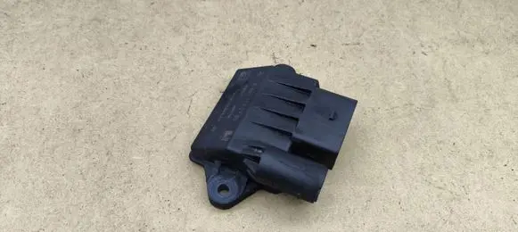Mercedes-Benz E W212 Glow plug pre-heat relay A6429002700