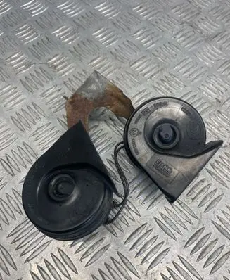 Opel Insignia A Horn signal 0089900 A046522