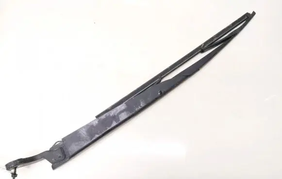Rear wiper blade arm
