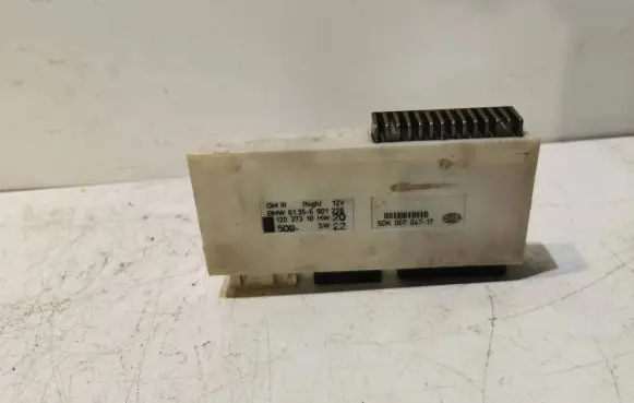 BMW 5 E39 Comfort/convenience module 61356901228 5DK00704717 12037310