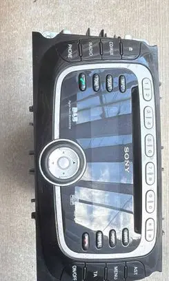 Ford Mondeo MK IV Radio/GPS head unit trim V006459