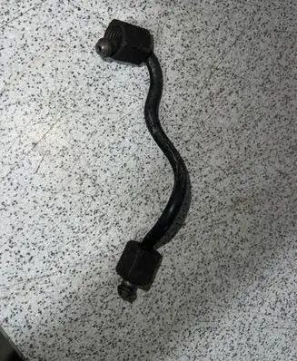 BMW 5 E60 E61 Fuel injector supply line/pipe 13537792717