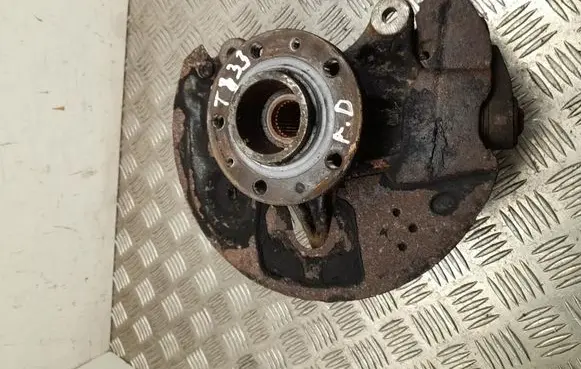 Peugeot 5008 Front wheel hub