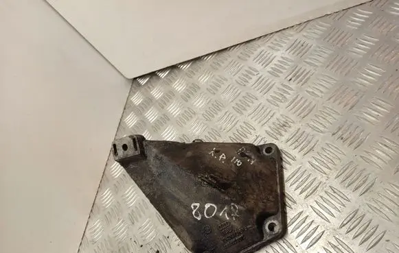 Volkswagen PASSAT B5.5 Engine mounting bracket 4B0199307C