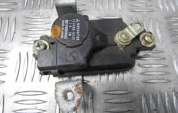 Mitsubishi Sigma Central locking motor mb546739 152800-5620
