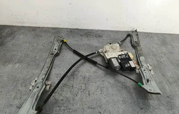 Citroen C5 Front door window regulator with motor
