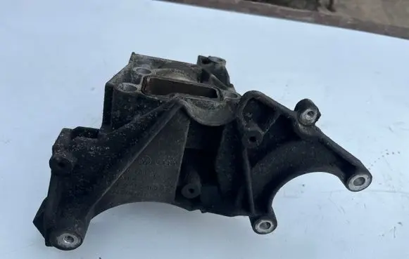 Audi A6 S6 C6 4F Power steering pump mounting bracket 059145169AA
