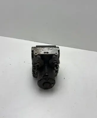 Audi A8 S8 D2 4D ABS Pump 4D0614111F