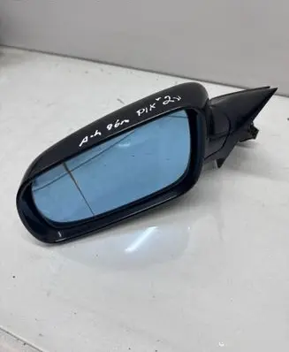 Audi A4 S4 B5 8D Front door electric wing mirror RS0225401