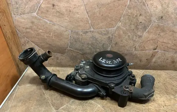Mercedes-Benz C W204 Water pump A6512000251