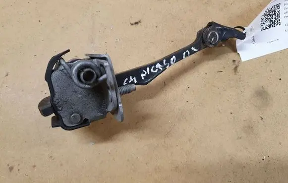 Ford Focus C-MAX Front door check strap stopper