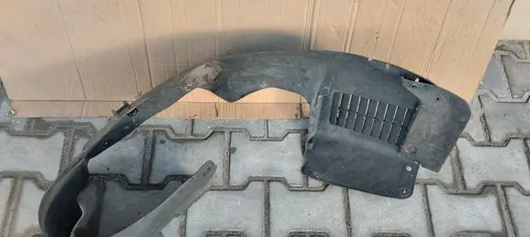 Audi TT Mk1 Front wheel arch liner splash guards 8N0821172B