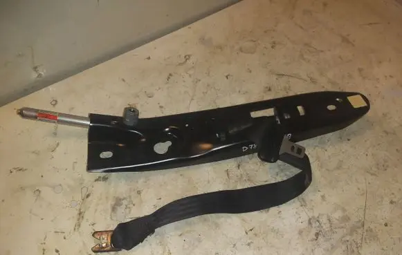 Volvo XC90 Front seatbelt 8093VOLVO