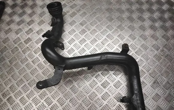 Volkswagen Touran I Intercooler hose/pipe 1K0145770B 1K0145762