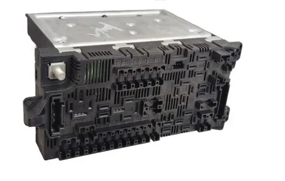 Mercedes-Benz E W211 SAM control unit 2115453901 A203901001