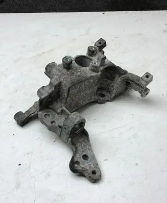 Peugeot 308 Engine mounting bracket 9804121180