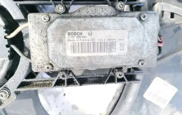 Volvo S80 Coolant fan relay 1137328031