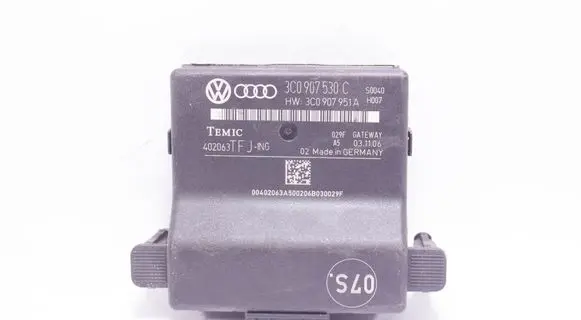 Volkswagen PASSAT B7 Gateway control module 3C0907530C 3C0907951A