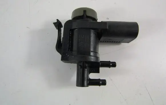 Seat Alhambra (Mk1) Valve vacuum 1J0906283