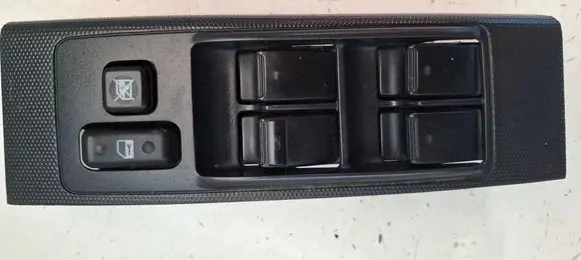 Toyota Corolla Verso AR10 Electric window control switch 848200F030 54355667D