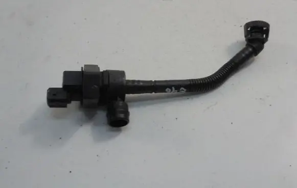 BMW 3 E46 Valve vacuum 7512581