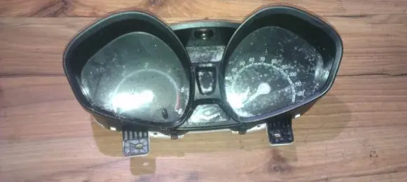 Ford Fiesta Speedometer (instrument cluster) c1bt10849daj c1bt-10849-daj